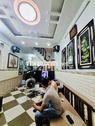 Nhà đẹp dân xây, bê tông cốt thép, nhà còn rất đẹp, giá nhỉnh 7 tỷ