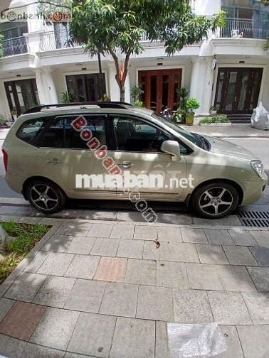 Kia Carens LX 1.6 MT 2010