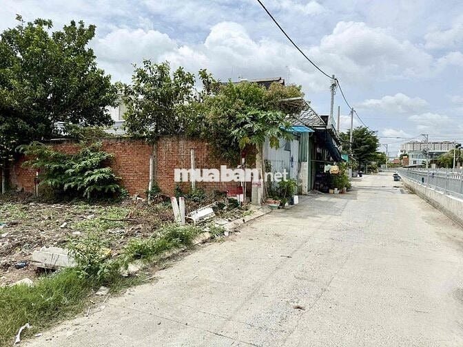 Bán đất mặt tiền thạnh lộc 28 ngay ngã tư ga quận 12 giá rẻ