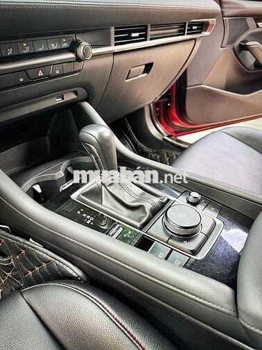 Mazda 3 2020 1.5L Deluxe - 50000 km