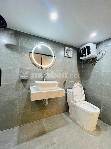 Chính chủ bán căn hộ tập thể Minh Khai, 80m². 3PN, 2 wc. Giá 4.35 tỷ