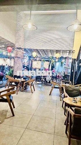 GÓC 2MẶT TIỀN NHÀ 5TẦNG KINH DOANH BUÔN BÁN VÀ CHDV TẠI TÂN PHÚ