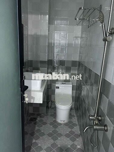 STUDIO MỚI XÂY BAN CÔNG THOÁNG RỘNG 28M2 MẶT TIỀN LỚN AN NINH CAO