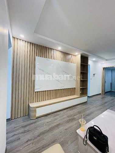 Chính chủ bán căn hộ tập thể Minh Khai, 80m². 3PN, 2 wc. Giá 4.35 tỷ