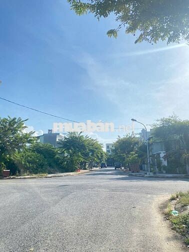 Siêu phẩm hướng đông bắc *** còn sót lại View công viên