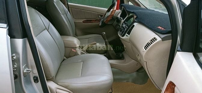 Bán rẻ TOYOTA INNOVA G XỊN 2008 cam kết không KD DV taxi. zin độ full 