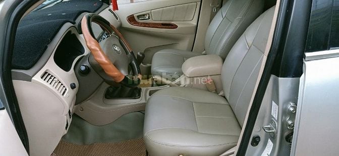 Bán rẻ TOYOTA INNOVA G XỊN 2008 cam kết không KD DV taxi. zin độ full 