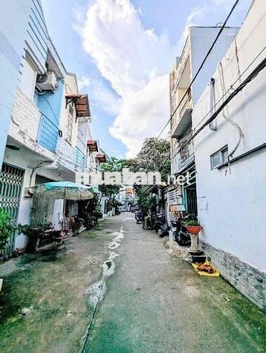 BÁN NHÀ HUỲNH TẤN PHÁT 4 TẦNG HẺM XE HƠI QUAY ĐẦU THOẢI MÁI