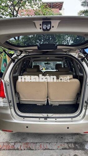 Toyota Innova 2011 V - 180000 km