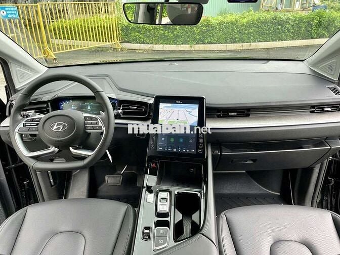 Hyundai custin 2.0AT- 10000 km