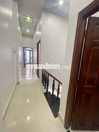 Nhà mới 3pn có nội thất KDC Hồng Phát