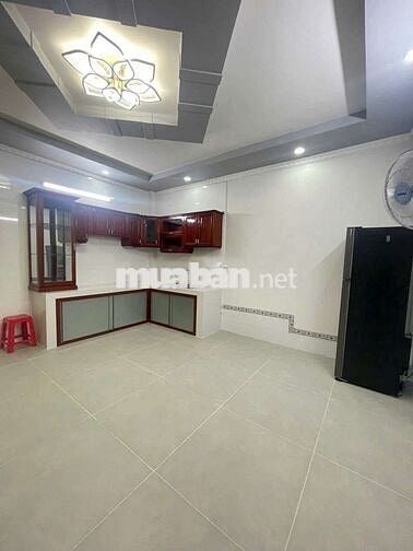 Nhà mới 3pn có nội thất KDC Hồng Phát