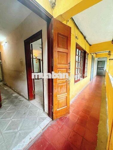 Bán nhà tập thể phố Tân mai nhà đưpj 2 thoáng ở ngay 70 tầng 1 giá nhỉ