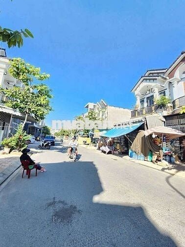 Em đang kẹt tiền cần bán gấp lô đất ở Bình Dương giá 880 triệu