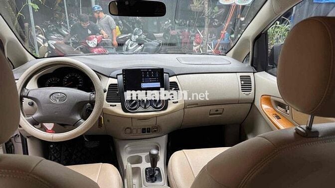 Toyota Innova 2011 V - 180000 km