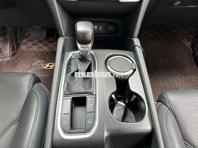 Hyundai SantaFe 2021 tiêu chuẩn 2.5 - 75,000 km.
