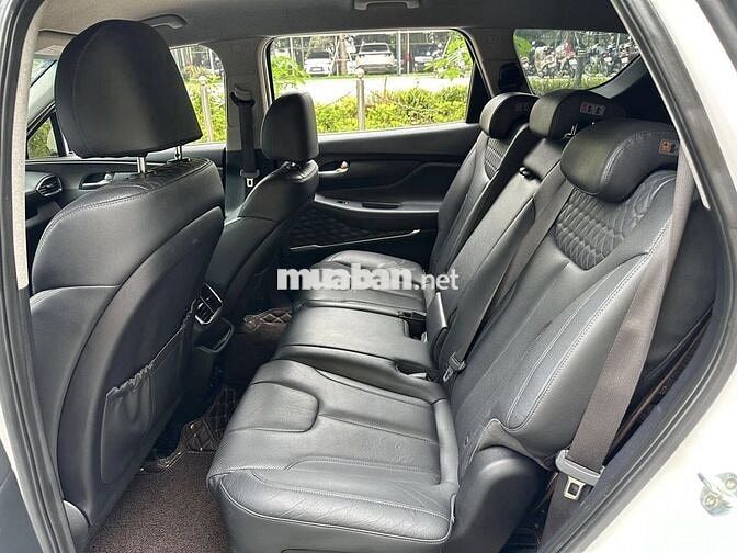 Hyundai SantaFe 2021 tiêu chuẩn 2.5 - 75,000 km.