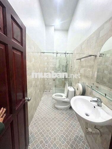 Nhà mới 3pn có nội thất KDC Hồng Phát