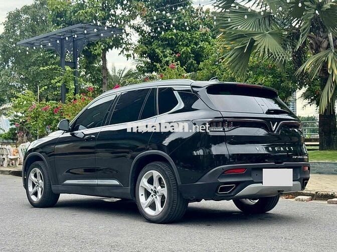 VinFast Lux SA Plus 2022 - 23000km