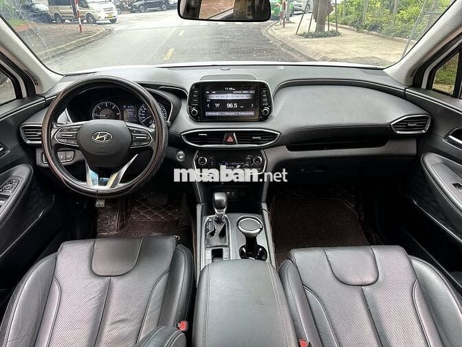 Hyundai SantaFe 2021 tiêu chuẩn 2.5 - 75,000 km.