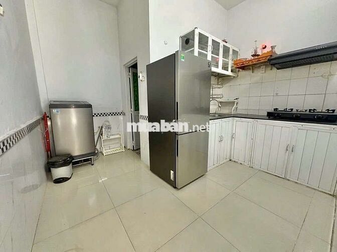 NHÀ ĐẸP 2 LẦU KIÊN CỐ - 35M2 (3.5 x 10) - CHO THUÊ 12TR - HẺM 3 GÁC