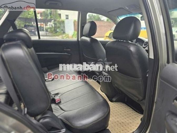 Kia Carens LX 1.6 MT 2010