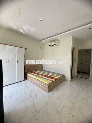 Đầu tháng trống studio full nội thất ban công gần cầu Sắt