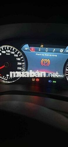 VinFast Lux A2.0 2022 A2.0 Tiêu chuẩn - 30000 km