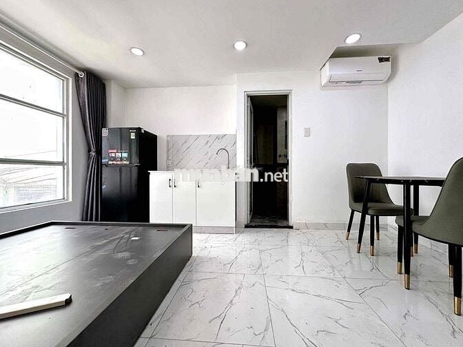 Studio cửa sổ lớn ngay công viên Lê Thị Riêng Quận 10