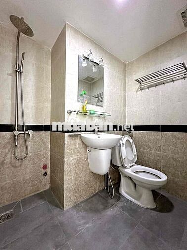 Studio cửa sổ lớn ngay công viên Lê Thị Riêng Quận 10