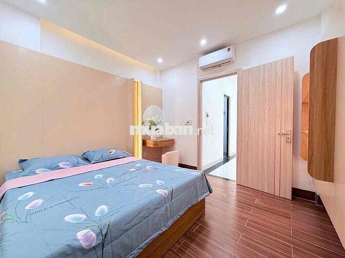 bán nhà 3 tầng 3 mê kiệt ô tô đậu trong sân Trần xuân lê giá rẻ