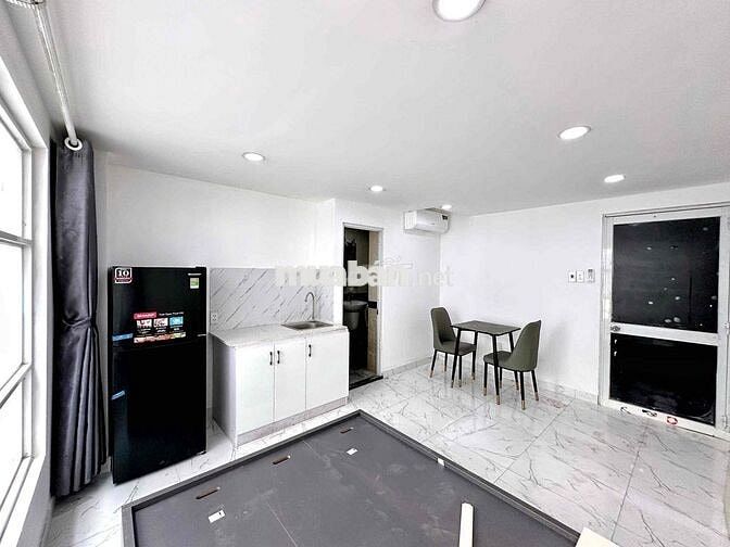 Studio cửa sổ lớn ngay công viên Lê Thị Riêng Quận 10