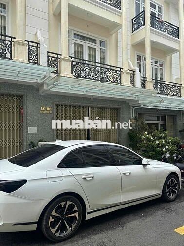 VinFast Lux A2.0 2022 A2.0 Tiêu chuẩn - 30000 km