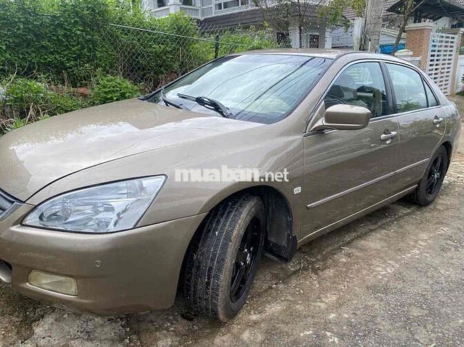 Honda Accord 2005 máy 2,4 số auto chạy đầm,chắc,êm