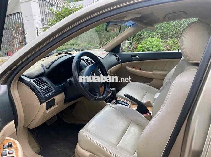 Honda Accord 2005 máy 2,4 số auto chạy đầm,chắc,êm