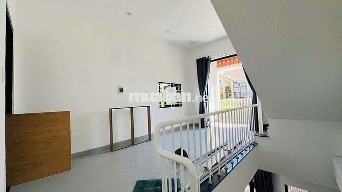 Bán nhà 3 tăng kiêt ô tô 6m Hà Huy Tâp, nội thất  đi kèm