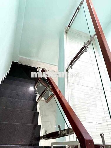 Nhỉnh 5 tỷ nhà đường xe tải, 42m2 không quy hoạch, 2Tầng