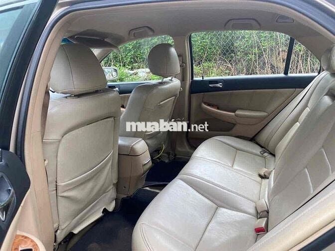 Honda Accord 2005 máy 2,4 số auto chạy đầm,chắc,êm