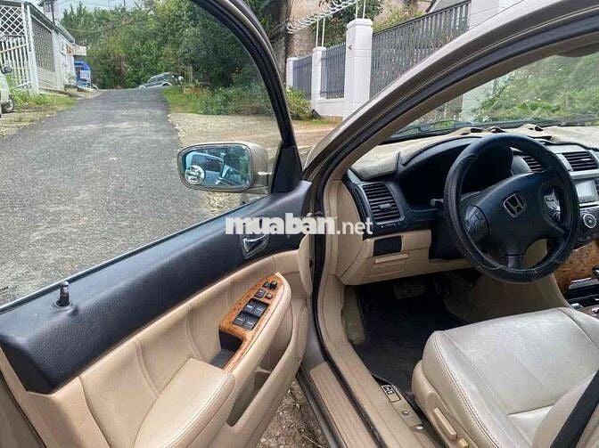 Honda Accord 2005 máy 2,4 số auto chạy đầm,chắc,êm