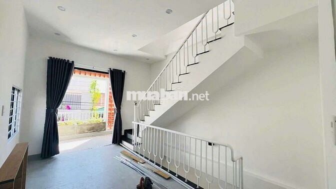 Bán nhà 3 tăng kiêt ô tô 6m Hà Huy Tâp, nội thất  đi kèm