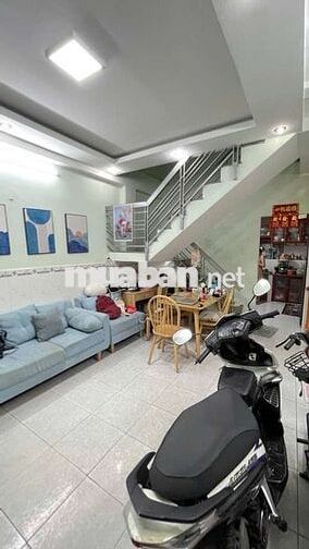 Bán nhà Phú Thọ Hoà 4x10, hẻm xe hơi, nhà 2 tầng đúc, chỉ hơn 3 tỷ TL
