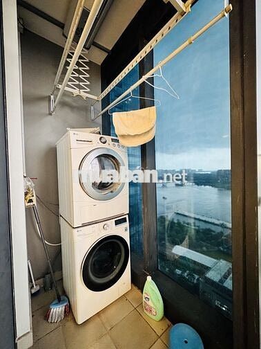 Căn hộ 3PN vòng cung view Bitexco + sông Q1 tại Vinhomes Golden River