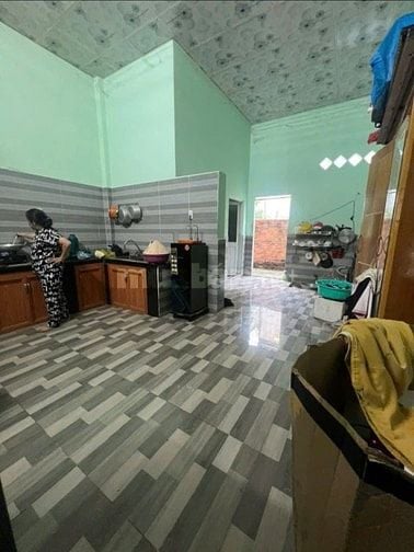 cần tiền nên bán căn nhà ở Tân Hiệp, Hóc Môn, 92m2 giá chỉ 920triệu.