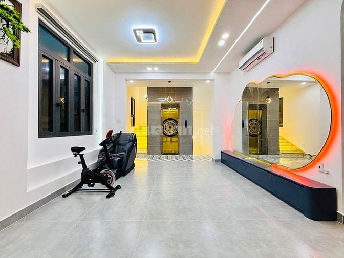 🏡 Bán Biệt Thự Gò Vấp - Siêu VIP - 3 Lầu Thang Máy - Sân Xe Hơi 