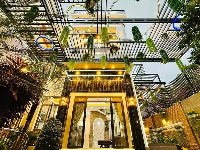 🏡 Bán Biệt Thự Gò Vấp - Siêu VIP - 3 Lầu Thang Máy - Sân Xe Hơi 