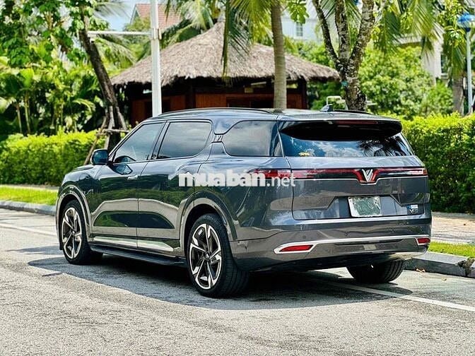 VinFast VF9 2023 Plus Thuê Pin tiên phong - 2v km