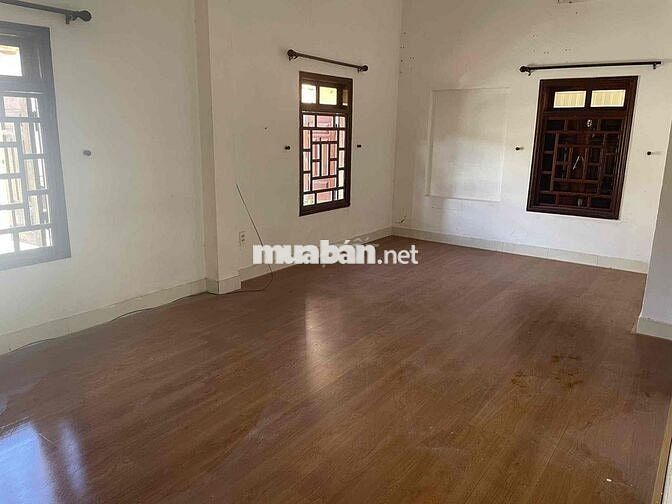 cho thuê nhà nguyên căn 3 tầng 75m2. 4 phòng ngủ đường Hoà Minh 16