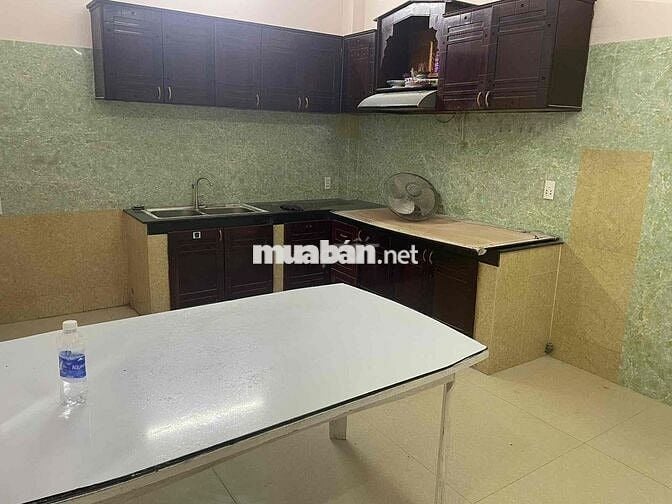 cho thuê nhà nguyên căn 3 tầng 75m2. 4 phòng ngủ đường Hoà Minh 16