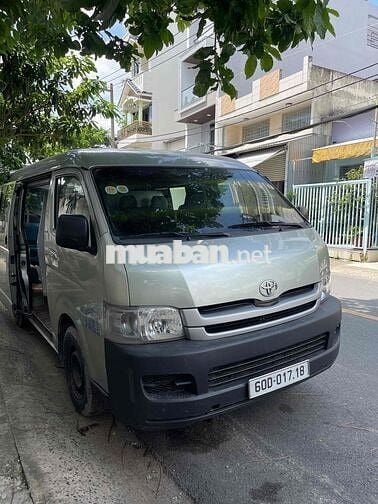 Toyota Hiace 2009 - 200000 km
