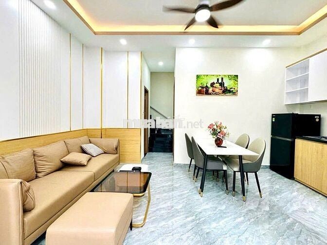 Nhà Quận 6 - HXH - Hậu Giang - 50m2 - Chỉ 4.88 Tỉ